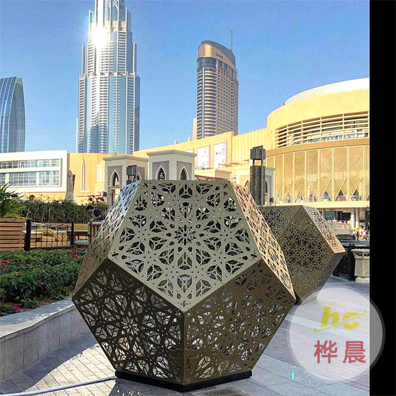 定制不銹鋼大型雕塑景觀大型金屬鏤空建筑學(xué)校室外金屬創(chuàng)意擺件