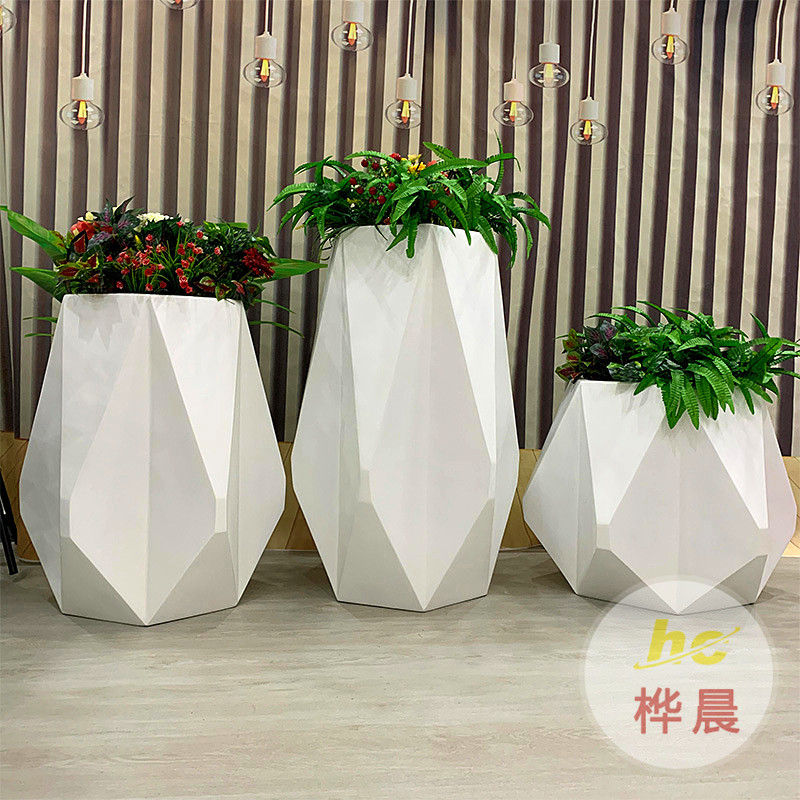 玻璃鋼創(chuàng)意菱形落地花盆園林學(xué)?，F(xiàn)代商場美陳定制簡約組合花器款